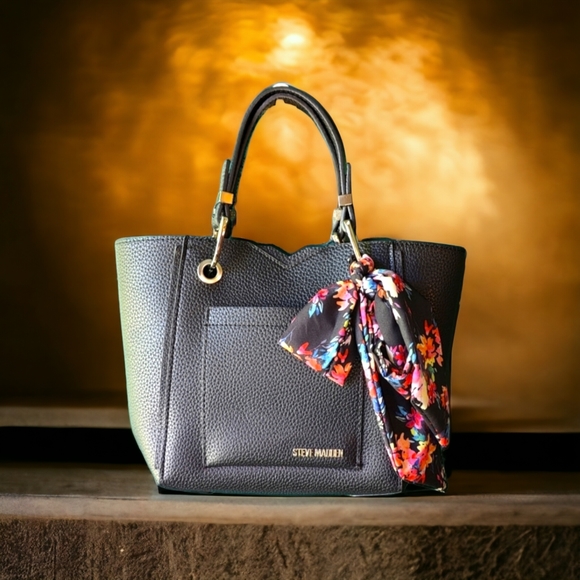 Steve Madden Handbags - 🍄STEVE MADDEN Bkarta Satchel Tote Handbag